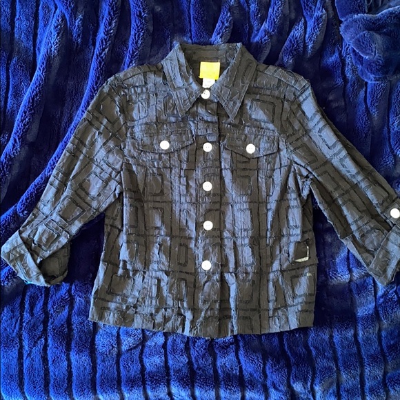 Ruby Rd. Jackets & Blazers - 😍RUBY RD. PETITES. 5 BUTTON JACKET. SHEER DESIGN